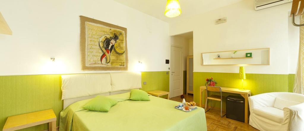 نابولي B&B Cappella Vecchia 11 الغرفة الصورة